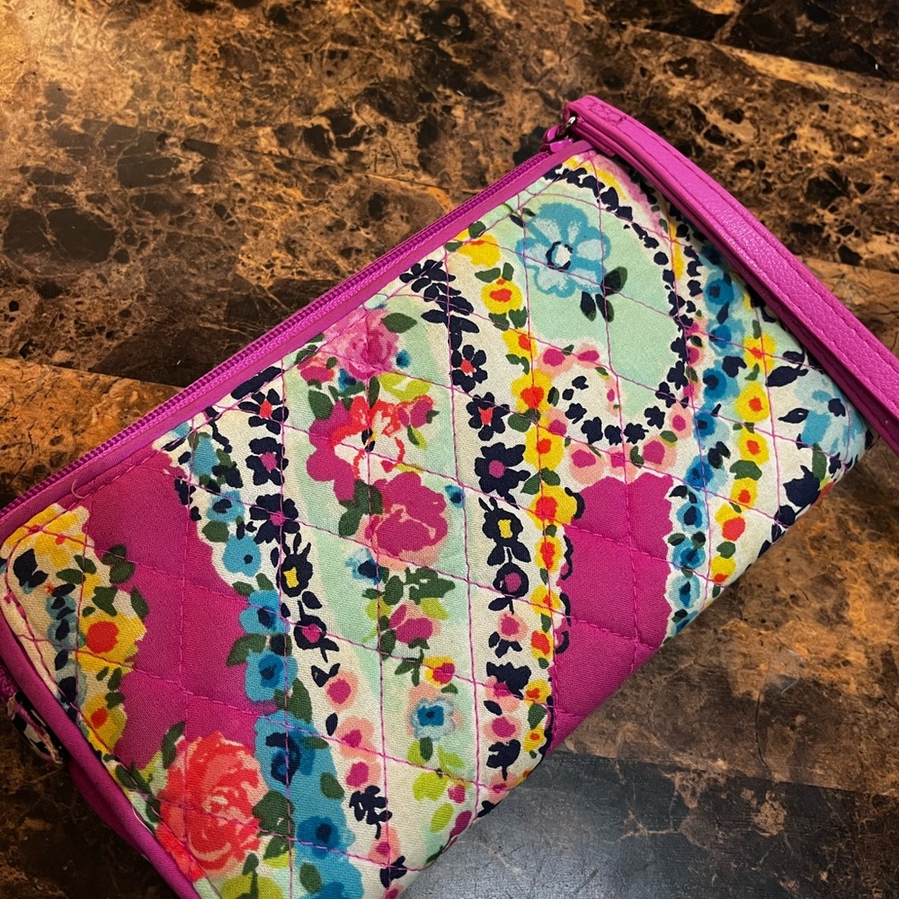 Vera Bradley wrist wallet - Picture 2 of 3